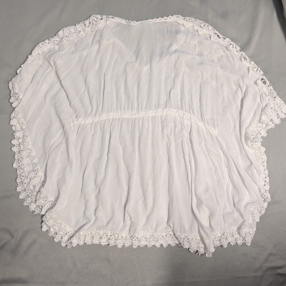 Feminine White Embroidered Lace Poncho Top One Size - Picture 8 of 10